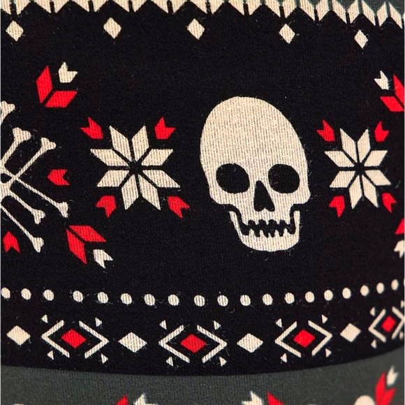 ❤️NWT VINTAGE TORRID LEGGING - SKULL FAIR ISLE SNOWFLAKE - PLUS SIZE CHRISTMAS - Picture 3 of 14